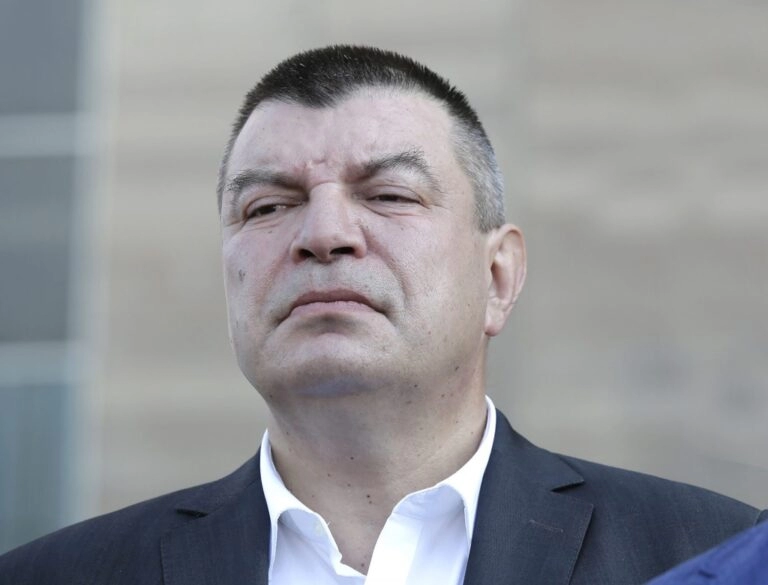 Uhićen Milorad Grčić kojeg je Vučić zvao “najpoštenijim”, pronašli gomilu novca